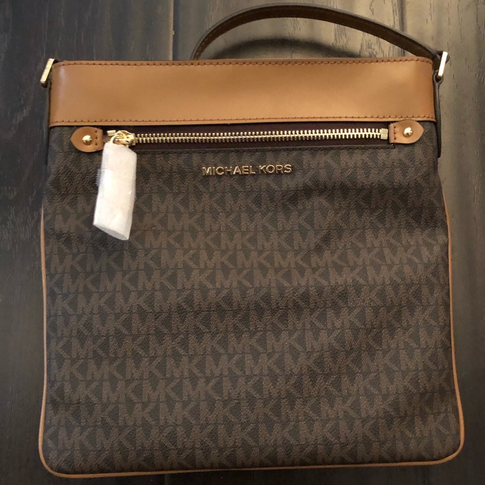 BRAND NEW Michael Kors filebag